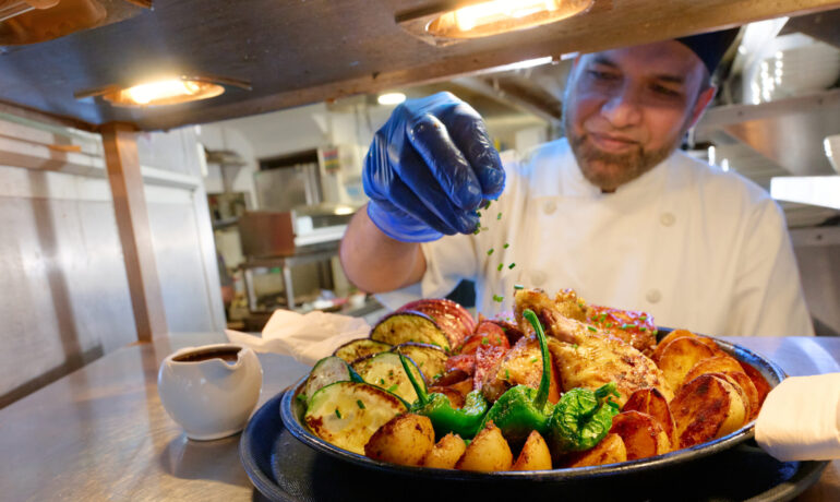FOOD & DRINK | Supper Club with Head Chef Ali